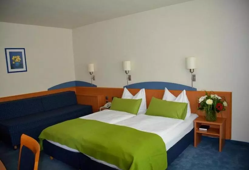 Comfort Kolmen Hengen Huone, Landhotel Sulzbacher Hof