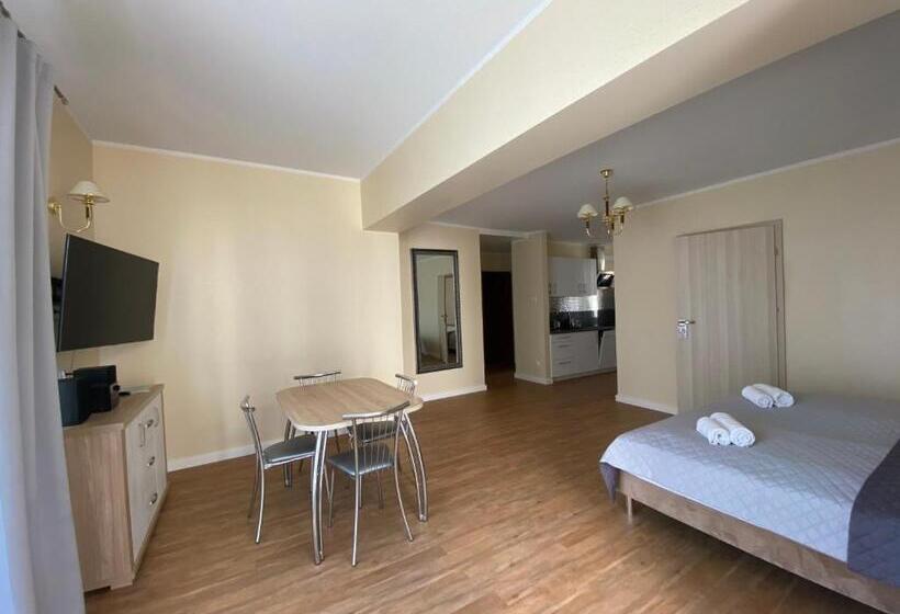 سوئیت با بالکن, Lazur Apartamenty