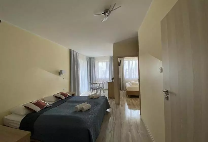 سوئیت با بالکن, Lazur Apartamenty