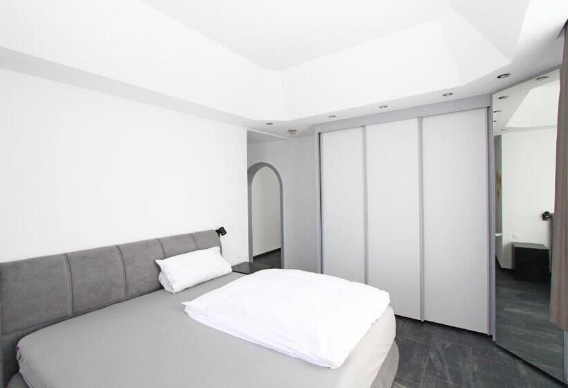 سوییت, Mennicken