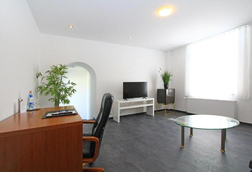 سوییت, Mennicken