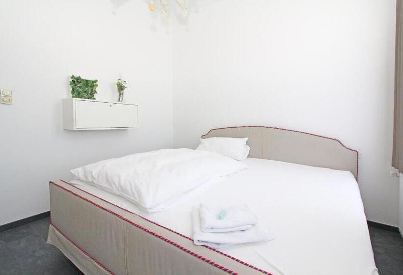 سوییت, Mennicken