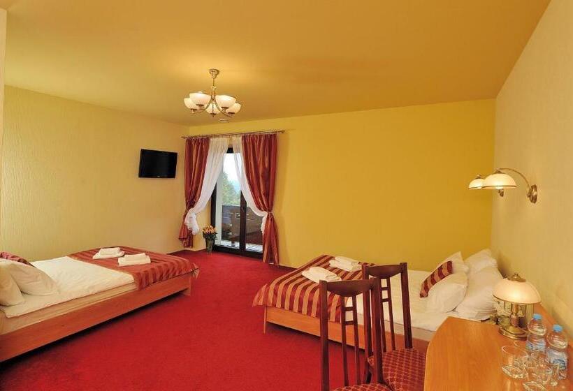 اتاق استاندارد سه نفره, Na Błoniach