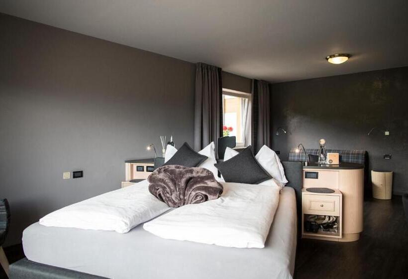 Полулюкс с Балконом, Olympic Spa Hotel Adults Only