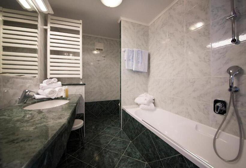 Полулюкс с Балконом, Olympic Spa Hotel Adults Only