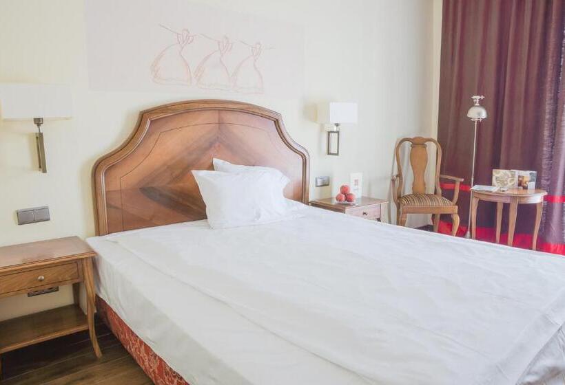 اتاق استاندارد, Rejs