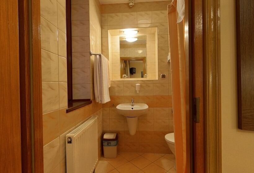 标准间, Podzamcze