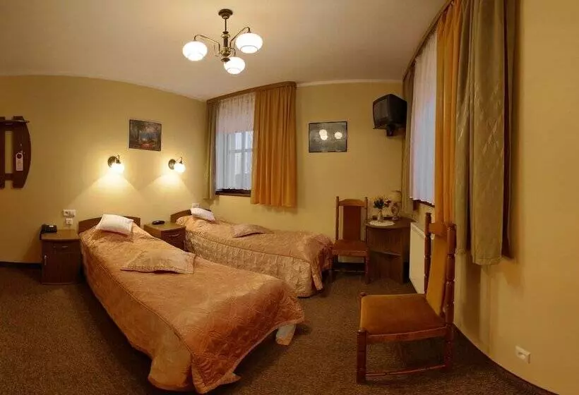 اتاق استاندارد, Podzamcze