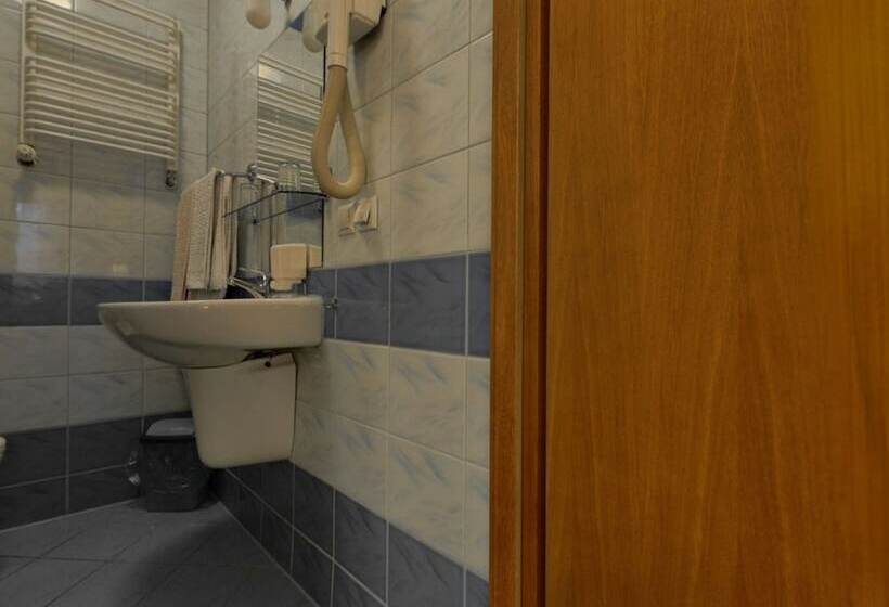 标准单人间, Podzamcze