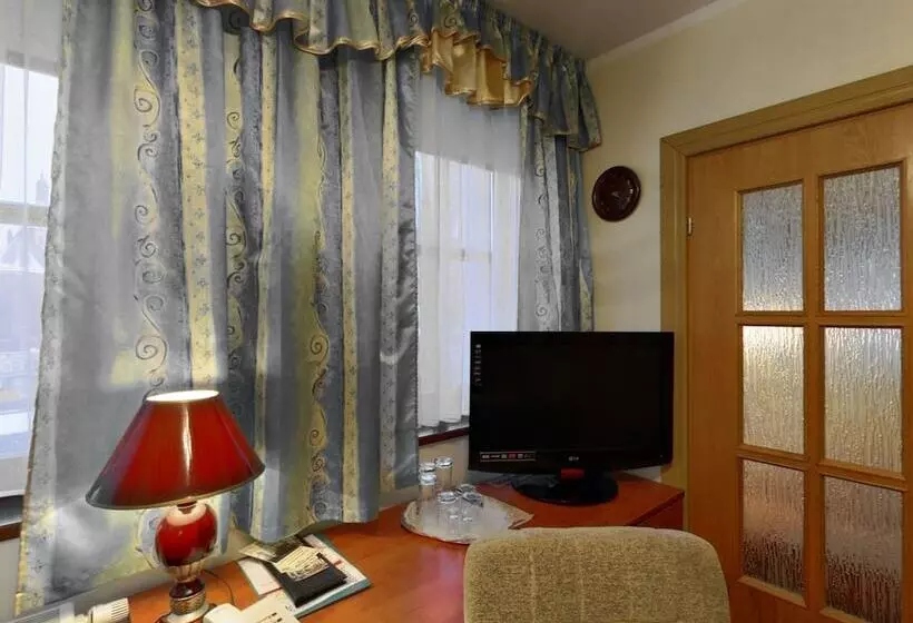 اتاق استاندارد یک نفره, Podzamcze