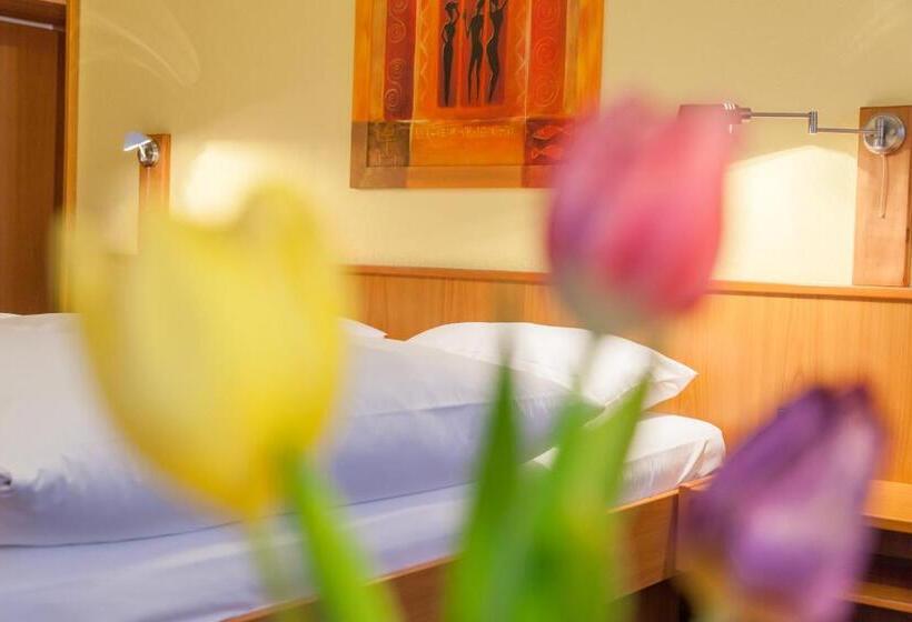 Номер Стандарт, Restaurant Jägerhof