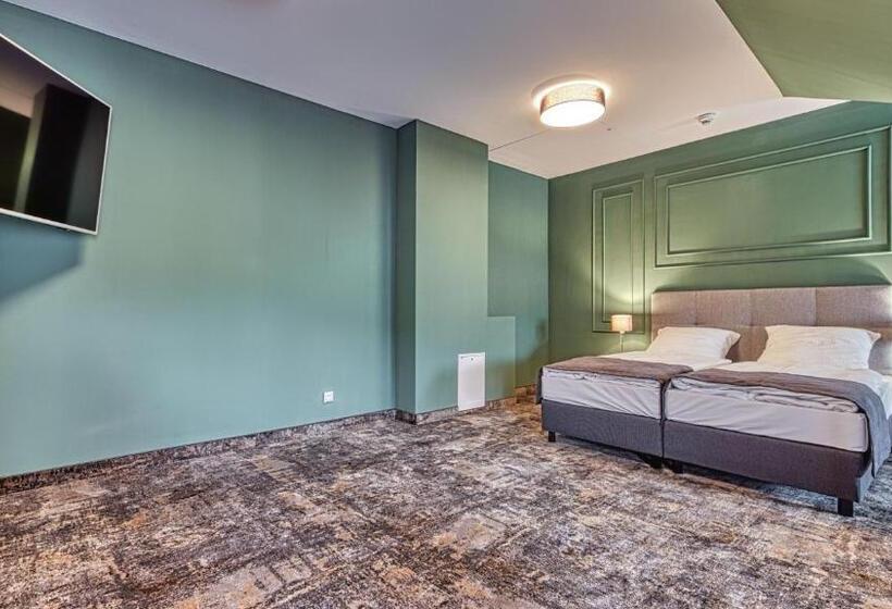 غرفة عائلية, St Lukas Medical & Spa