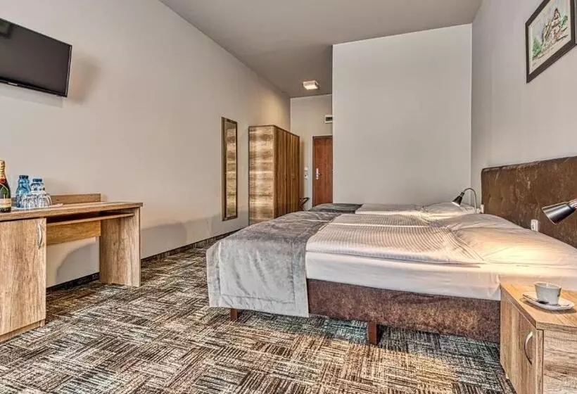 コンフォートトリプルルーム, St Lukas Medical & Spa