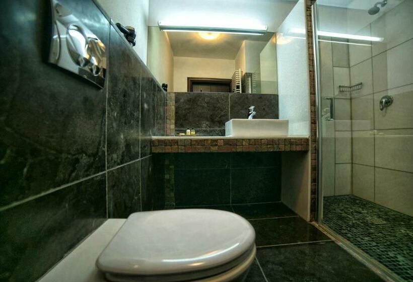 レイクビュースタンダードルーム, Stary Tartak