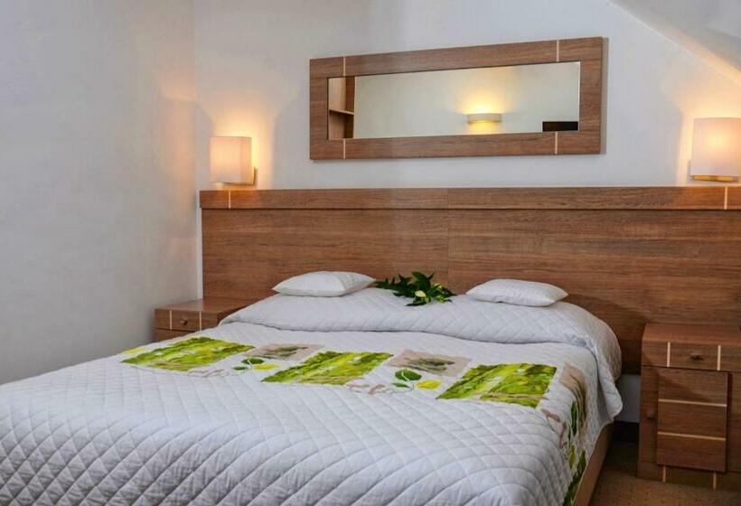 レイクビュースタンダードルーム, Stary Tartak