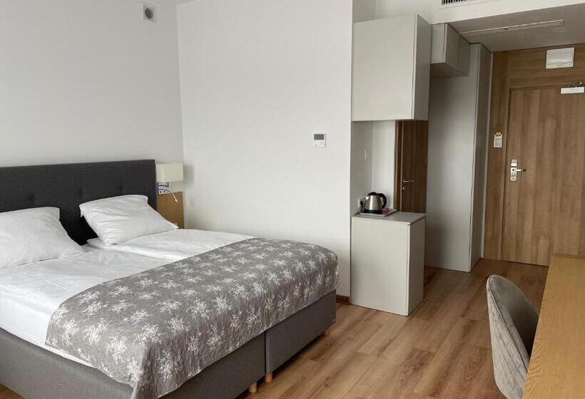 スーペリアールーム, Stary Tartak