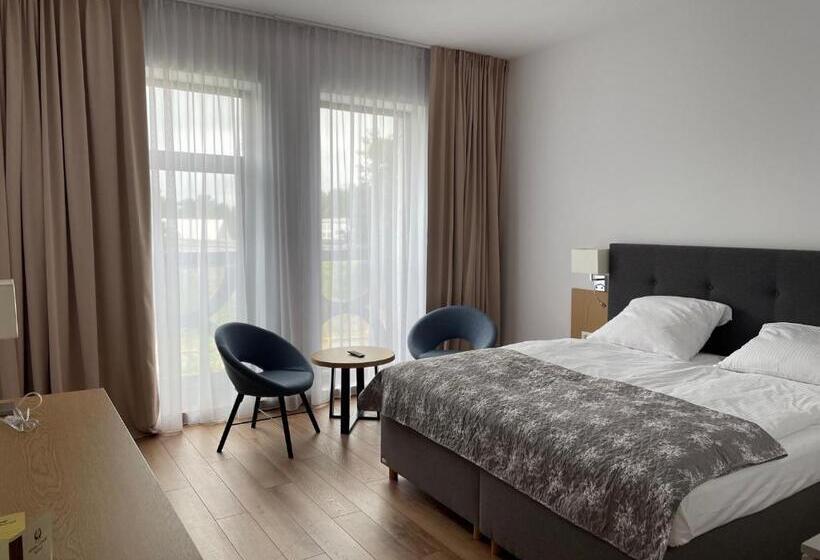 スーペリアールーム, Stary Tartak