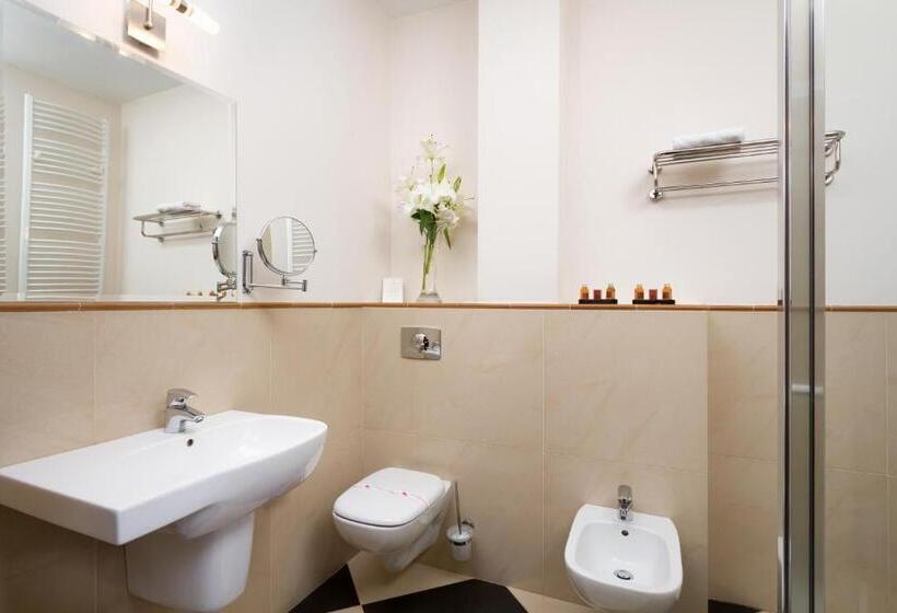 اتاق استاندارد, Royal Hotel Modlin