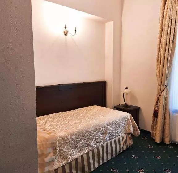 اتاق استاندارد یک نفره, Royal Hotel Modlin