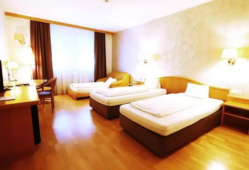スタンダードトリプルルーム, Stadthotel Garni Pinkafeld