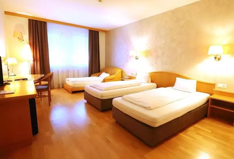 スタンダードトリプルルーム, Stadthotel Garni Pinkafeld