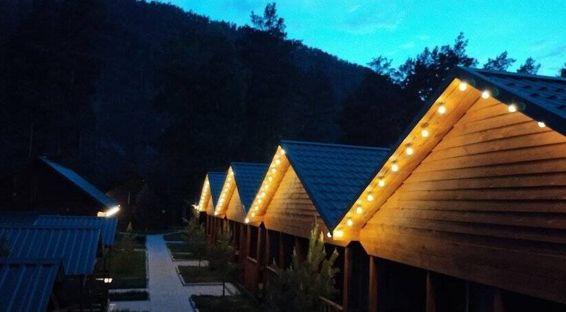 اتاق استاندارد سه نفره, Altay Bereg