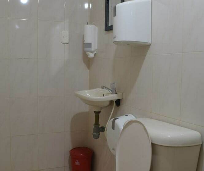 Кровать в Общей Комнате, Akualink Hostel