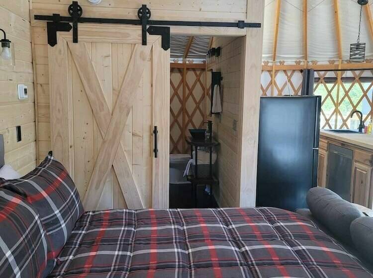 スタンダードバンガロー, Maggie Valley Cabin Rentals