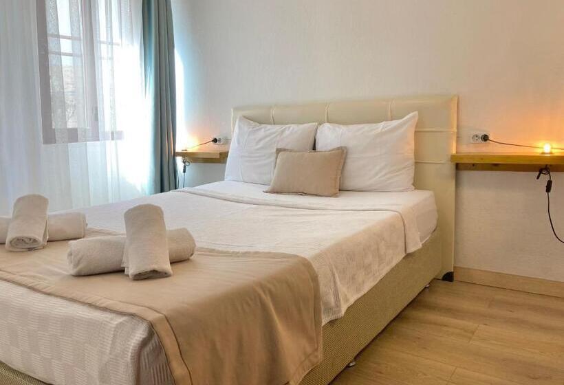 דירה בת חדר שינה 1 עם מרפסת, Amigo Apartments