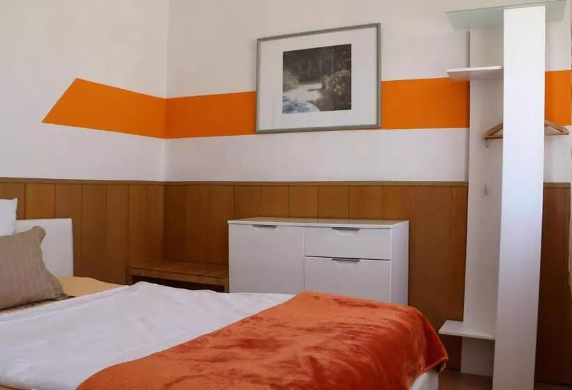 اتاق استاندارد یک نفره, Casa Hotel Neu Isenburg
