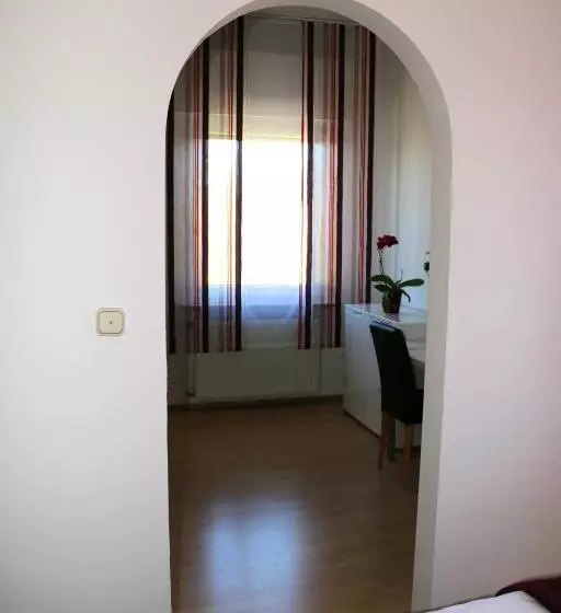 اتاق استاندارد یک نفره, Casa Hotel Neu Isenburg