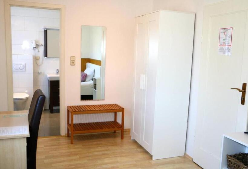 اتاق استاندارد یک نفره, Casa Hotel Neu Isenburg