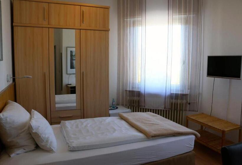 اتاق استاندارد یک نفره, Casa Hotel Neu Isenburg
