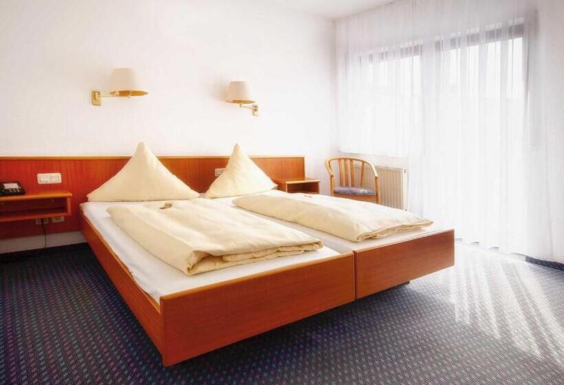 Номер Стандарт, City Hotel Mark Michelstadt