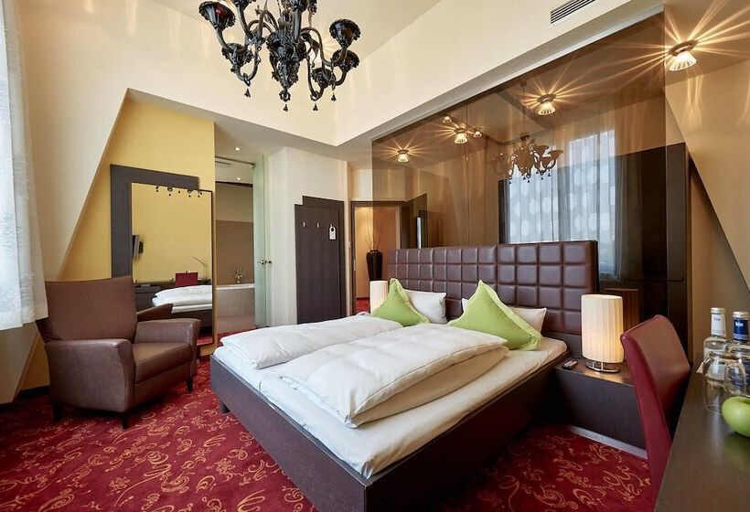 جناح, Genusshotel Wenisch