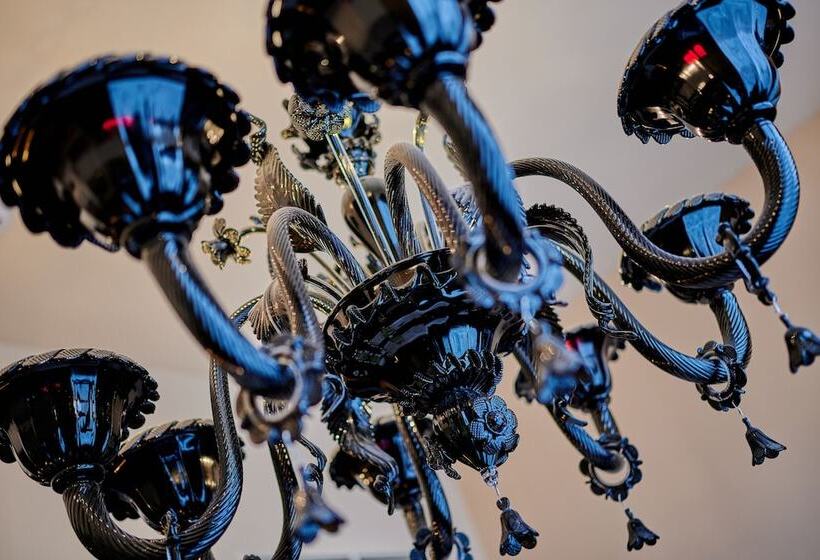 جناح, Genusshotel Wenisch