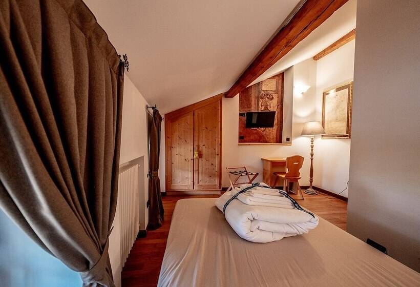 اتاق استاندارد یک نفره, Agriturismo Mas Dei Chini