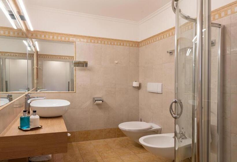 اتاق لوکس, Alpenflora