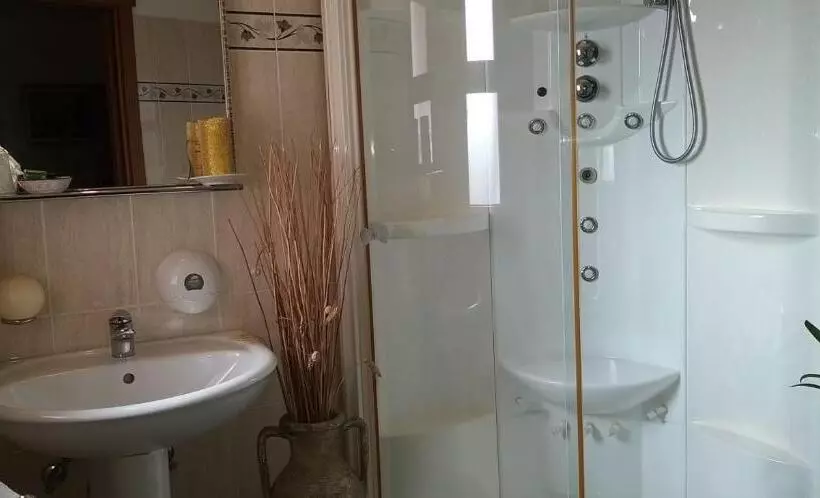 اتاق استاندارد, La Conca