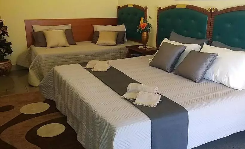 اتاق استاندارد چهار تخته, La Conca