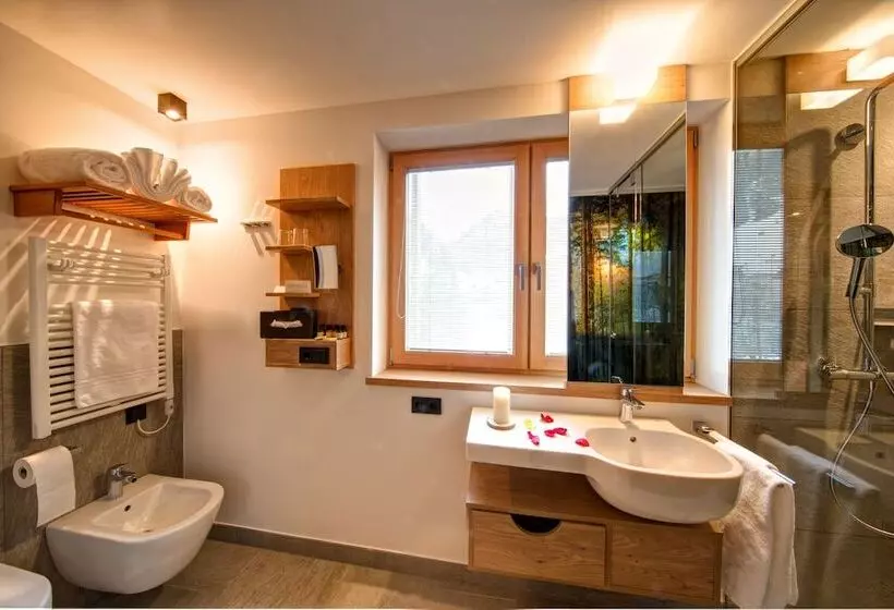 山の見えるスーペリアルーム, Mountain Design Hotel Edenselva