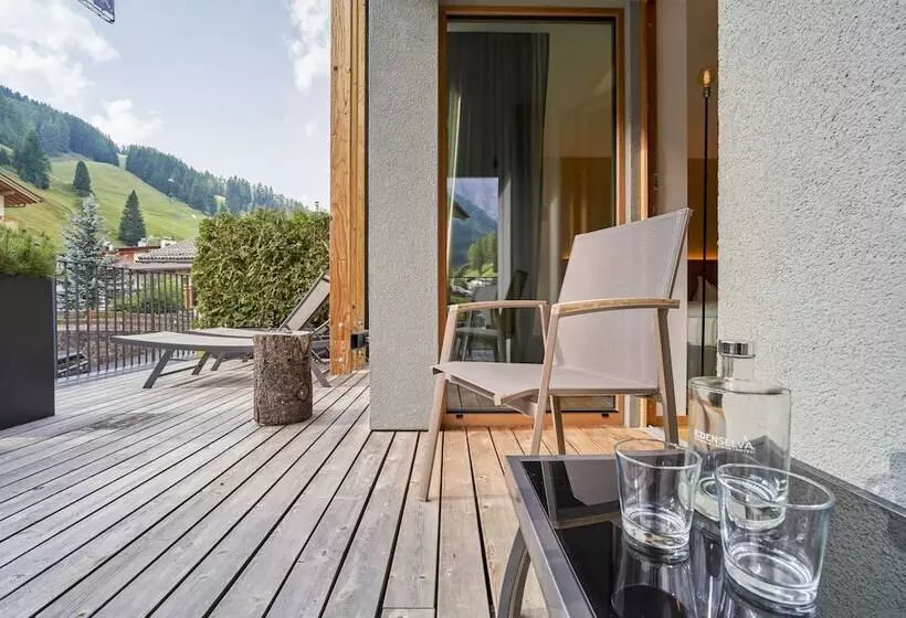 山の見えるスーペリアルーム, Mountain Design Hotel Edenselva