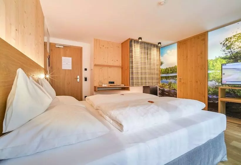 山の見えるスーペリアルーム, Mountain Design Hotel Edenselva