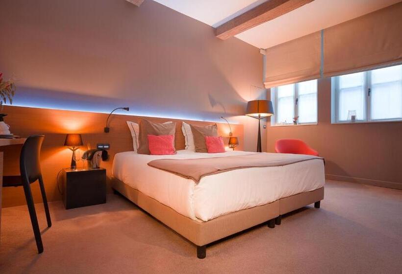 اتاق لوکس, Neuvice