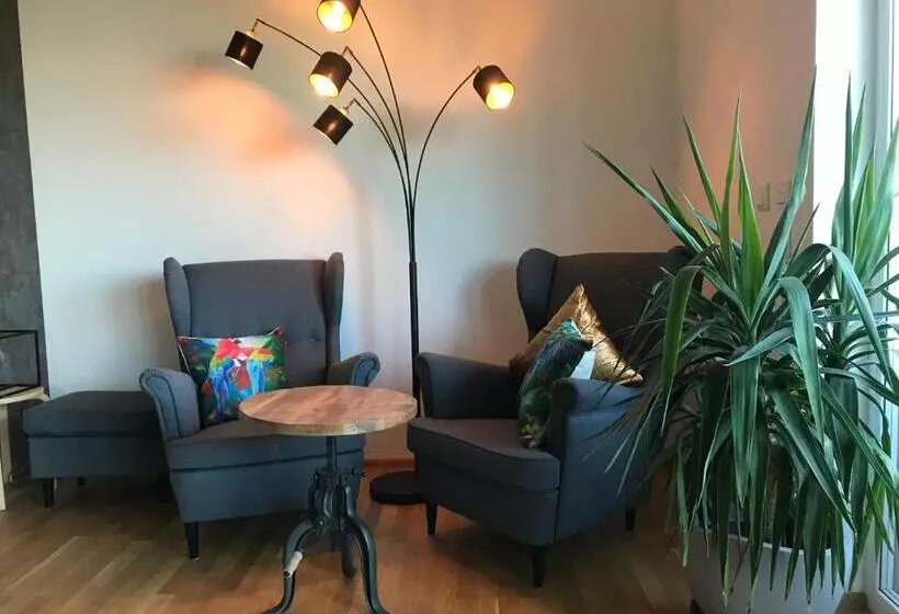 テラス付き１ベッドルームアパートメント, & Restaurant Sonnenhöfle