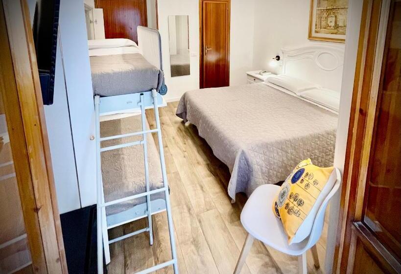 Chambre Quadruple Standard, S. Ercolano