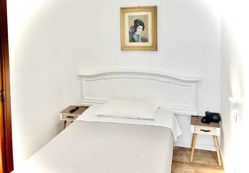 Chambre Standard Individuelle, S. Ercolano