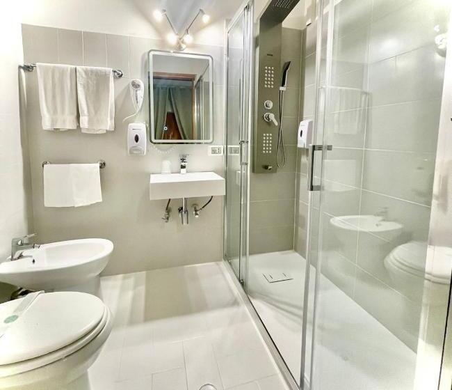 Chambre Quadruple Standard, S. Ercolano