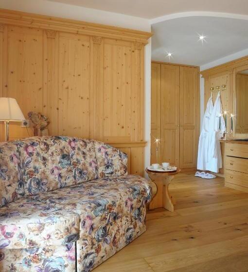 Номер Superior, Serena