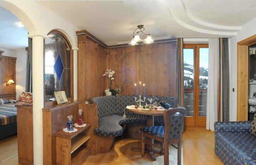 Семейный Номер, Serena